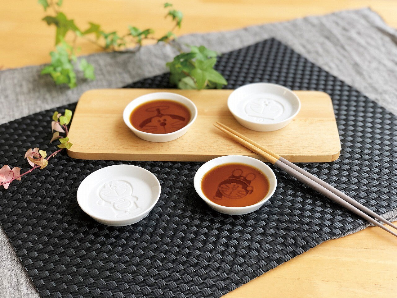 日本製,多啦A夢豉油碟